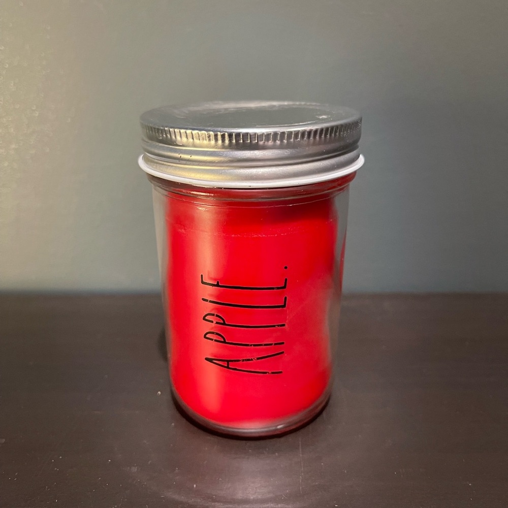 Rae Dunn APPLE Candle